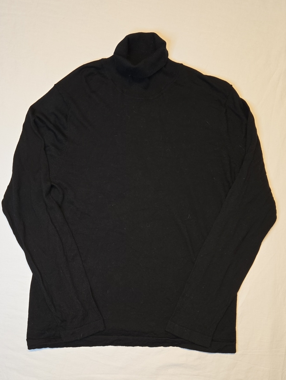 Patrick Assaraf Black Extra Fine Merino Wool Knit Lightweight Turtleneck Sweater